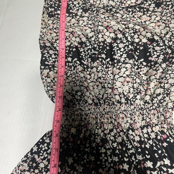 Black and pink floral dress with a boho touch #floraldress size XL does have a s - Picture 3 of 6